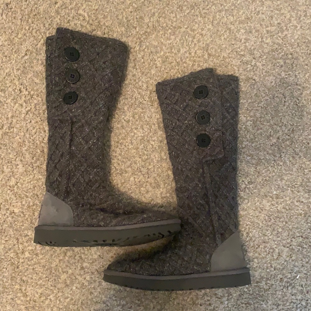 Grey Sweater Uggs!